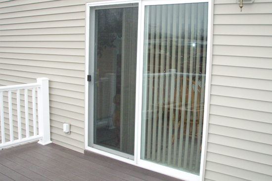 Larkfield-Wikiup-screen-door-repair